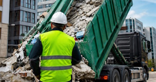 Вывоз строительного мусора в Мелеузе: услуги лицензированной компании — ПроМусор
